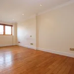 Flat to rent in Buckingham Street, Aylesbury HP20