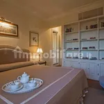 Rent 4 bedroom apartment of 50 m² in Florence