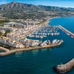 Rent 2 bedroom apartment of 95 m² in Puerto Banús