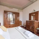 Rent 1 bedroom apartment of 40 m² in Florence