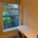 Rent 5 bedroom house in Swansea