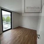 Rent 1 bedroom apartment of 57 m² in Porto