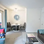 Rent 4 bedroom apartment in Reigate and Banstead