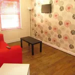 Rent 3 bedroom flat in South East England