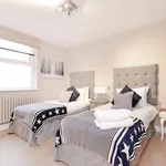 Rent 3 bedroom flat in London