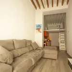 Rent 2 bedroom apartment of 646 m² in Alicante