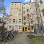 Rent 3 bedroom apartment of 45 m² in Berlin