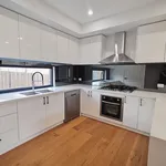 Rent 4 bedroom apartment in Chadstone