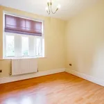 Rent 3 bedroom flat in Yorkshire And The Humber