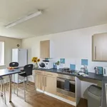 Rent 4 bedroom flat in East Midlands