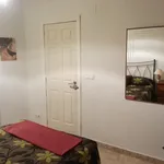 Rent 4 bedroom apartment in Valencia