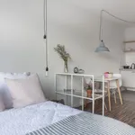 Rent 1 bedroom apartment of 30 m² in Berlin