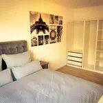 Rent a room of 80 m² in Frankfurt am Main