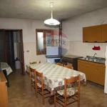 Rent 4 bedroom house of 139 m² in Fabrizia