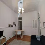 Rent 5 bedroom apartment of 75 m² in Lisboa