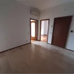 Affitto 4 camera appartamento di 80 m² in Piacenza