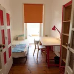 Rent a room of 200 m² in lisbon