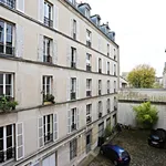 Appartement de 330 m² avec 1 chambre(s) en location à Paris