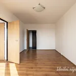 Rent 3 bedroom apartment in Praha 10