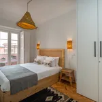 Rent 3 bedroom apartment of 90 m² in Lisbon