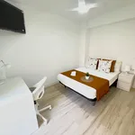 Rent 5 bedroom apartment in Valencia