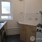 Rent 2 bedroom flat in Paisley