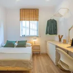 Rent a room of 136 m² in barcelona