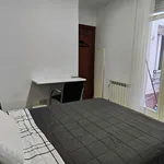 Rent a room of 55 m² in Madrid