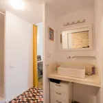 Rent 1 bedroom apartment of 70 m² in valencia