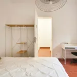 Rent a room of 100 m² in Lisboa