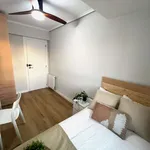 Rent a room of 132 m² in valencia