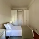 Rent 4 bedroom apartment of 190 m² in lisbon