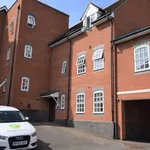 Rent 2 bedroom flat in Colchester