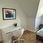 Rent a room of 90 m² in Düsseldorf