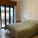 Rent 4 bedroom apartment of 65 m² in Reggio di Calabria