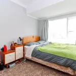 Rent 4 bedroom house in Central