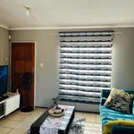 Rent 2 bedroom house of 318 m² in Soweto