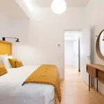 Rent 2 bedroom apartment of 95 m² in lisbon