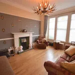 Rent 5 bedroom house in Trafford