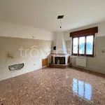 Rent 4 bedroom apartment of 90 m² in Simeri Crichi