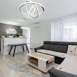 Rent 3 bedroom apartment of 86 m² in Budapest