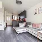 Rent 2 bedroom flat in East Hertfordshire