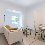 Rent 4 bedroom apartment in Barcelona