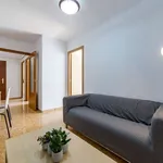 Rent a room of 120 m² in valencia