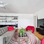 Rent 3 bedroom apartment of 87 m² in Paris