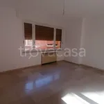 Affitto 4 camera appartamento di 85 m² in Bologna