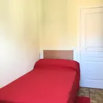 Rent a room of 140 m² in Madrid