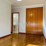 Rent 2 bedroom apartment of 80 m² in Vila Nova de Gaia