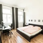 Rent 1 bedroom apartment of 50 m² in Dusseldorf