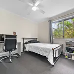 Rent 3 bedroom house in Crestmead